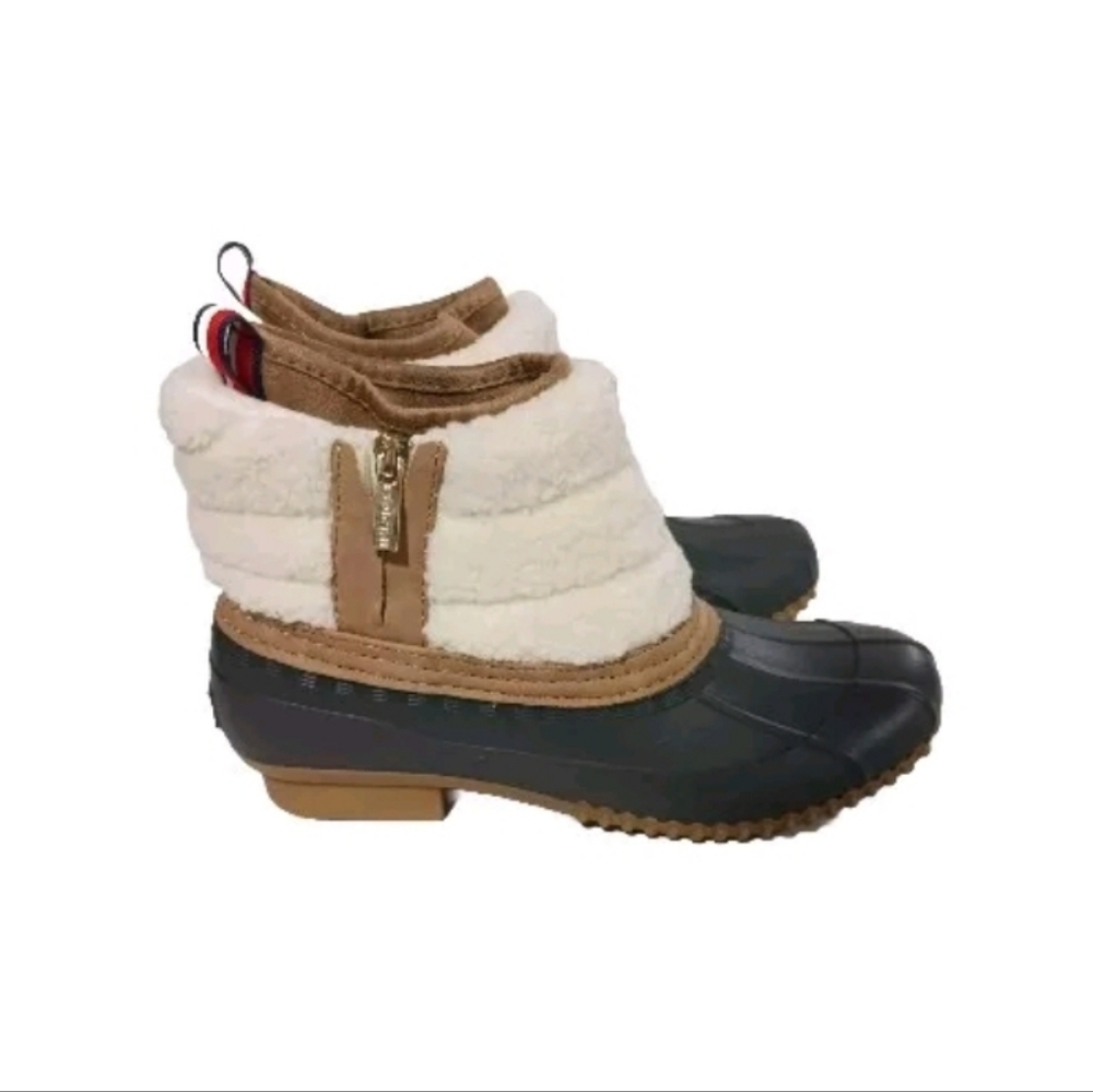 NWOT Tommy Hilfiger Dark Brown Roana Winter Duck Booties Women's Size 8